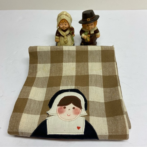 Park Imports Kitchen Towel and Pilgrim Dat and Pepper Shakers Thanksgiving - Picture 2 of 8